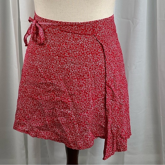 Dresses & Skirts - Tie Waist Wrap Skirt - Size Medium
